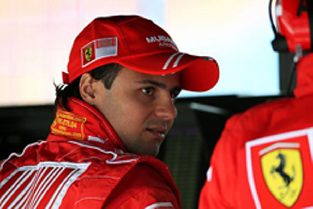フェリペ・マッサ(フェラーリ)がトップタイムを記録(画像) フェリペ・マッサ(フェラーリ)がトップタイムを記録(画像)