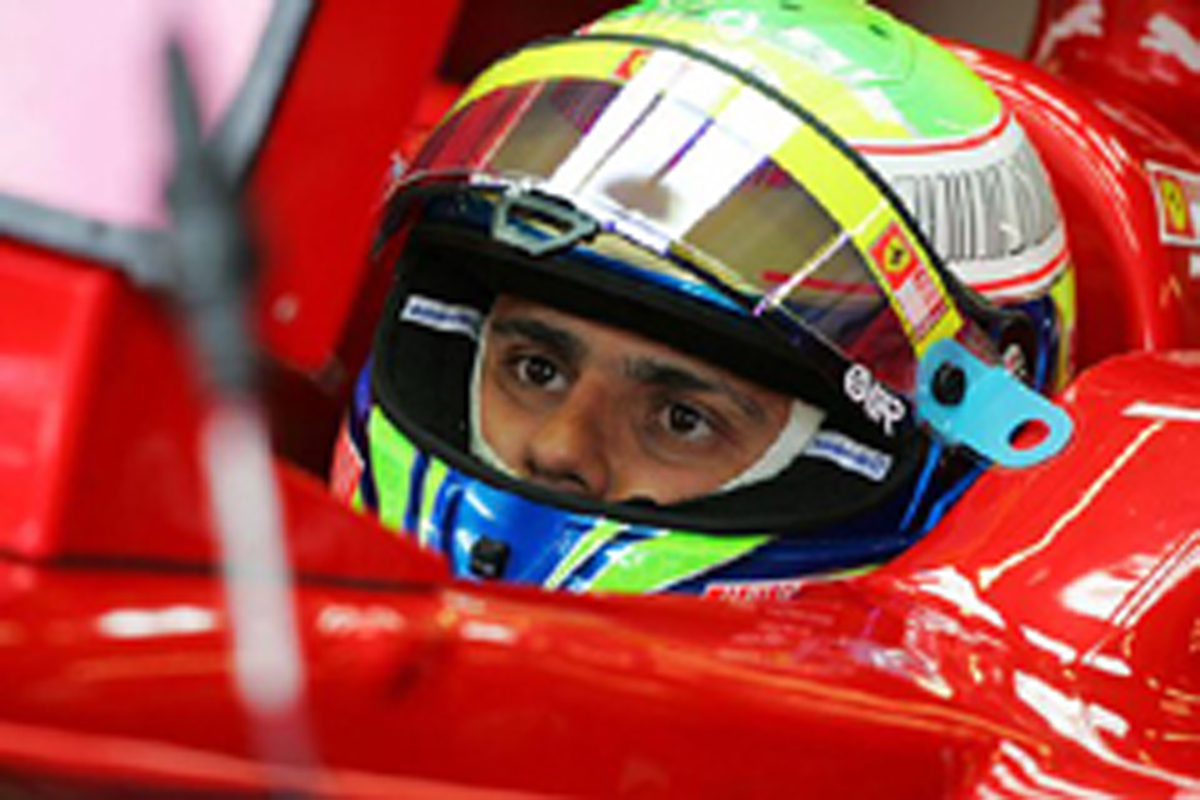 フェリペ・マッサ(フェラーリ)がポールポジション フェリペ・マッサ(フェラーリ)がポールポジション