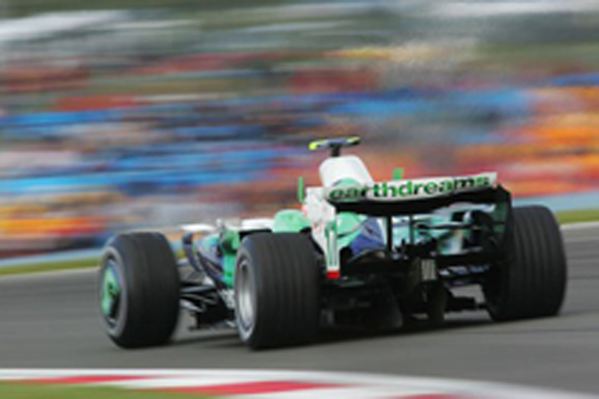 KERS搭載マシンで初走行を行ったとされるホンダF1(画像) KERS搭載マシンで初走行を行ったとされるホンダF1(画像)