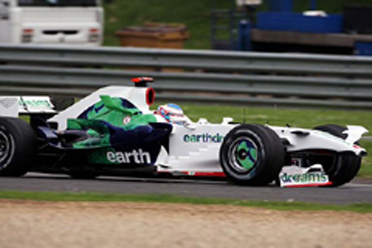 接触でフロントウィングを損傷したジェンソン・バトン(ホンダF1) 接触でフロントウィングを損傷したジェンソン・バトン(ホンダF1)