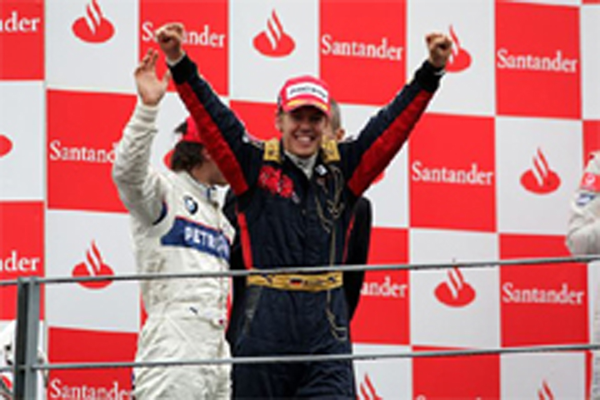 F1�˾��ǯ����Ͽ�ǽ�ͥ����뤲�����Х�����󡦥٥åƥ�ʥ����ꥢGP��