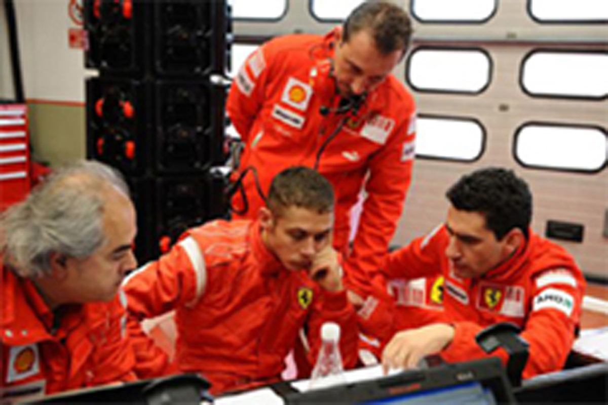 バレンティーノ・ロッシ F1 フェラーリ バレンティーノ・ロッシ F1 フェラーリ