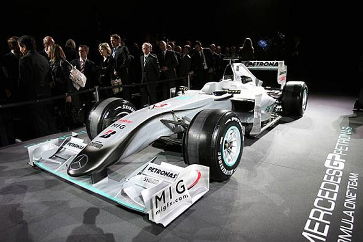 メルセデス AMG ペトロナス F1 2023 チーム レイン ジャケット