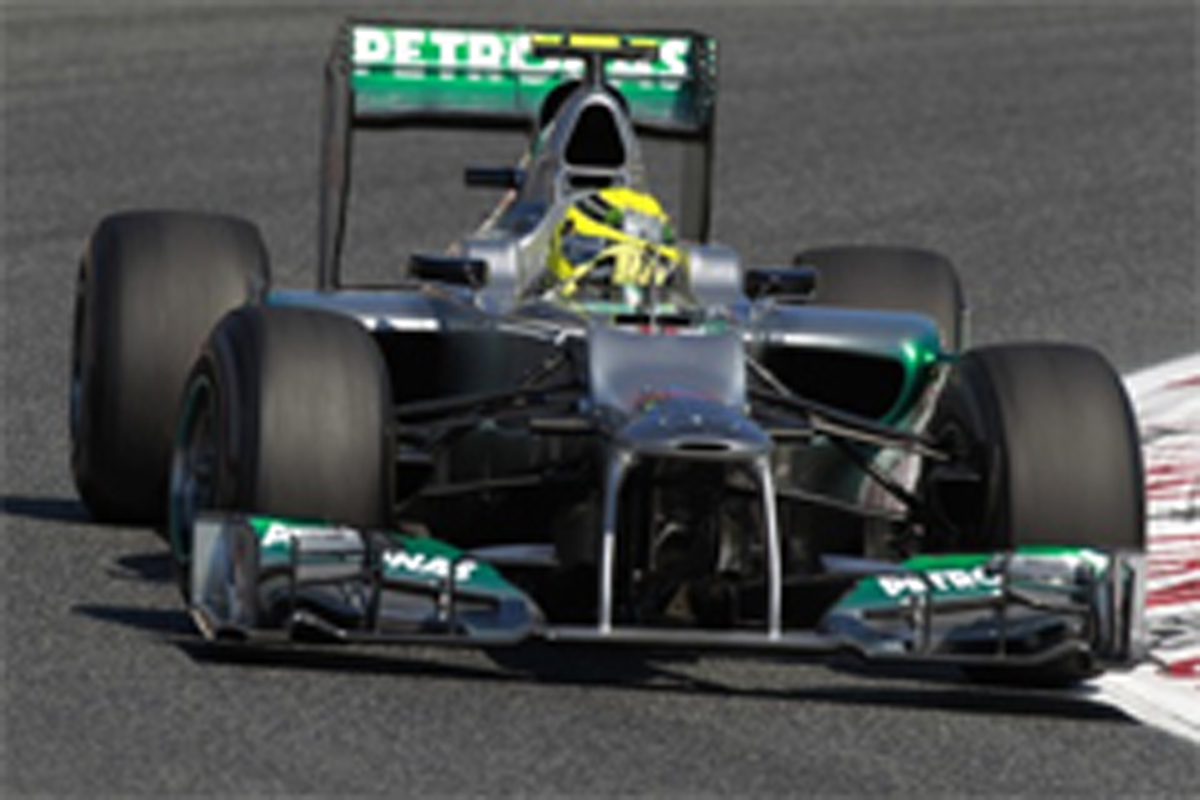 ��륻�ǥ�AMG F1���ڥ���GP ����