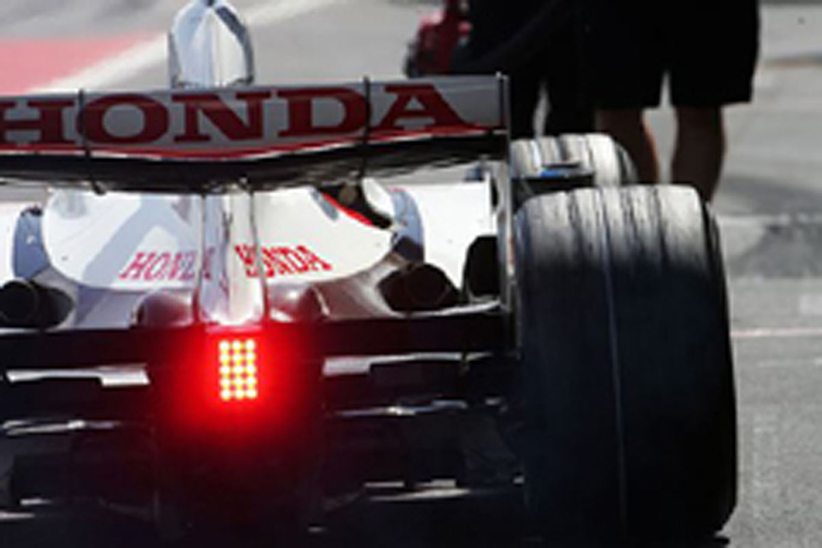 スーパーアグリのF1撤退を考える
