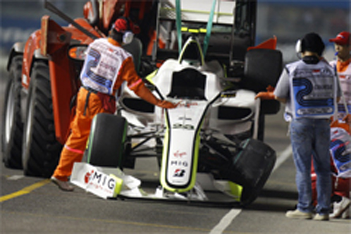バリチェロがクラッシュ (F1シンガポールGP予選)