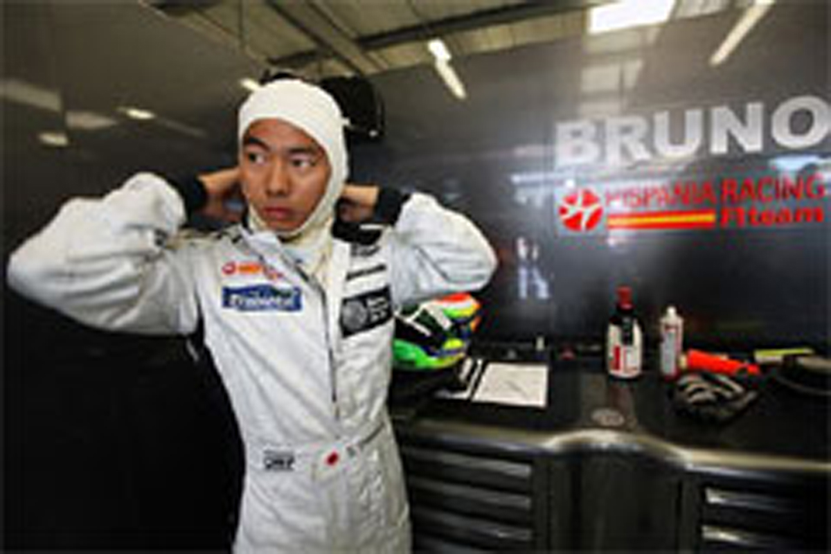 山本左近