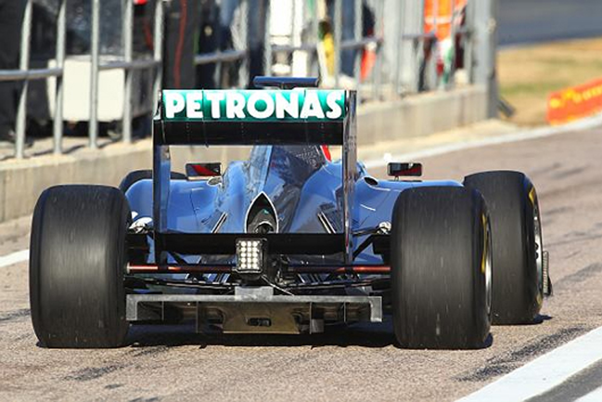 メルセデスGP W02