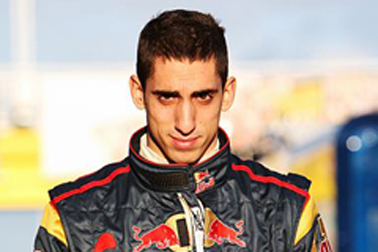 トロ・ロッソ、2010年レーシングスーツ （画像）