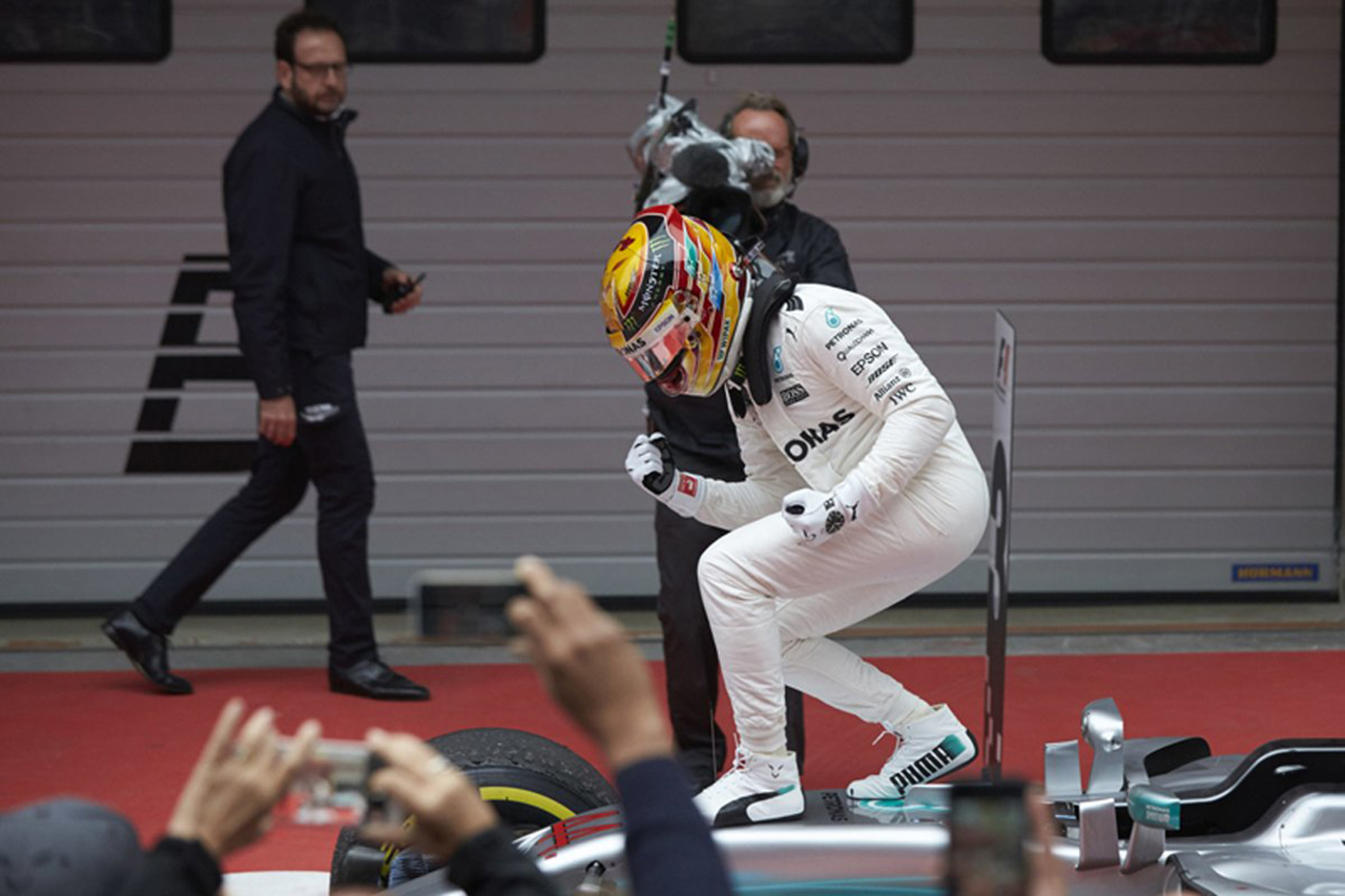 メルセデス：ルイス・ハミルトンが今季初優勝 / F1中国GP