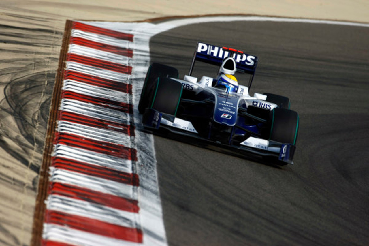 F1バーレーンGP フリー走行2回目：ニコ・ロズベルグがトップタイム