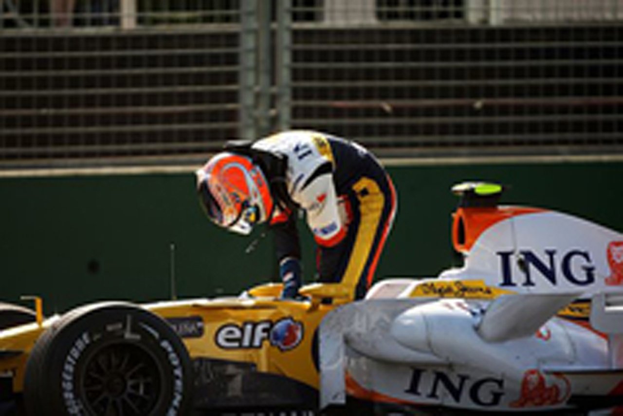 オーストラリアでのデビューレースはリタイアに終わったネルソン・ピケJr.