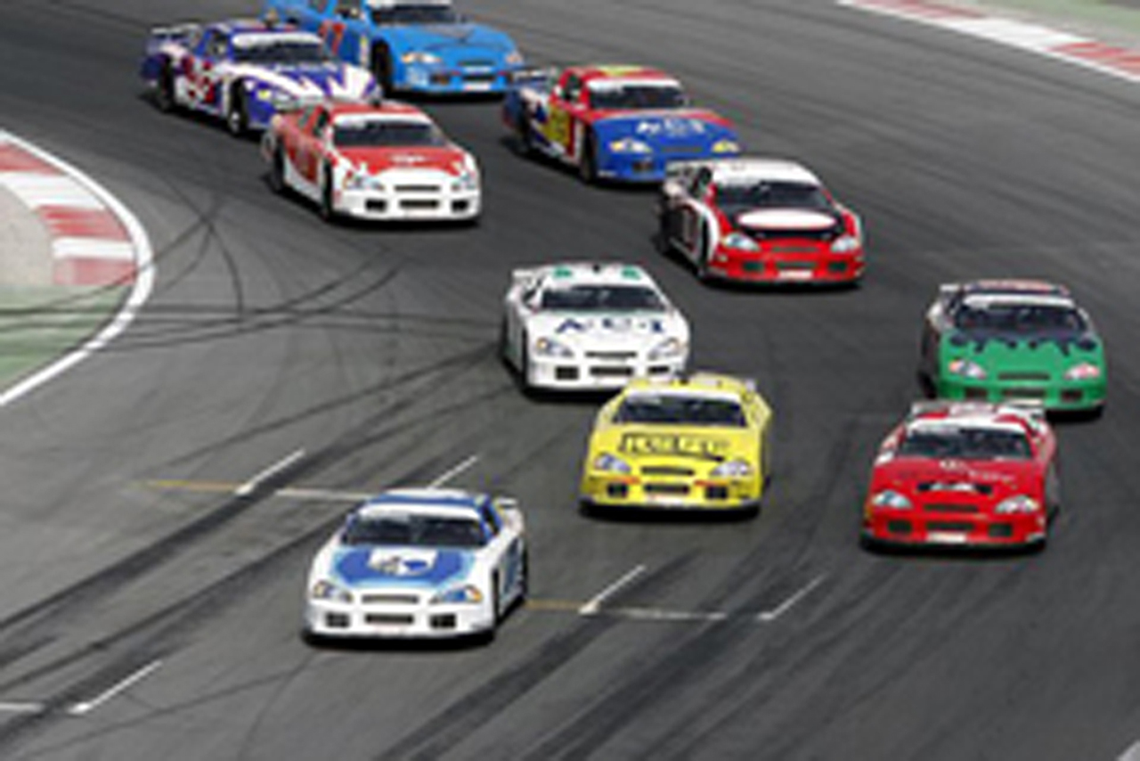 2008年F1日本GPのサポートレースとしての開催が決まったスピードカー（画像）