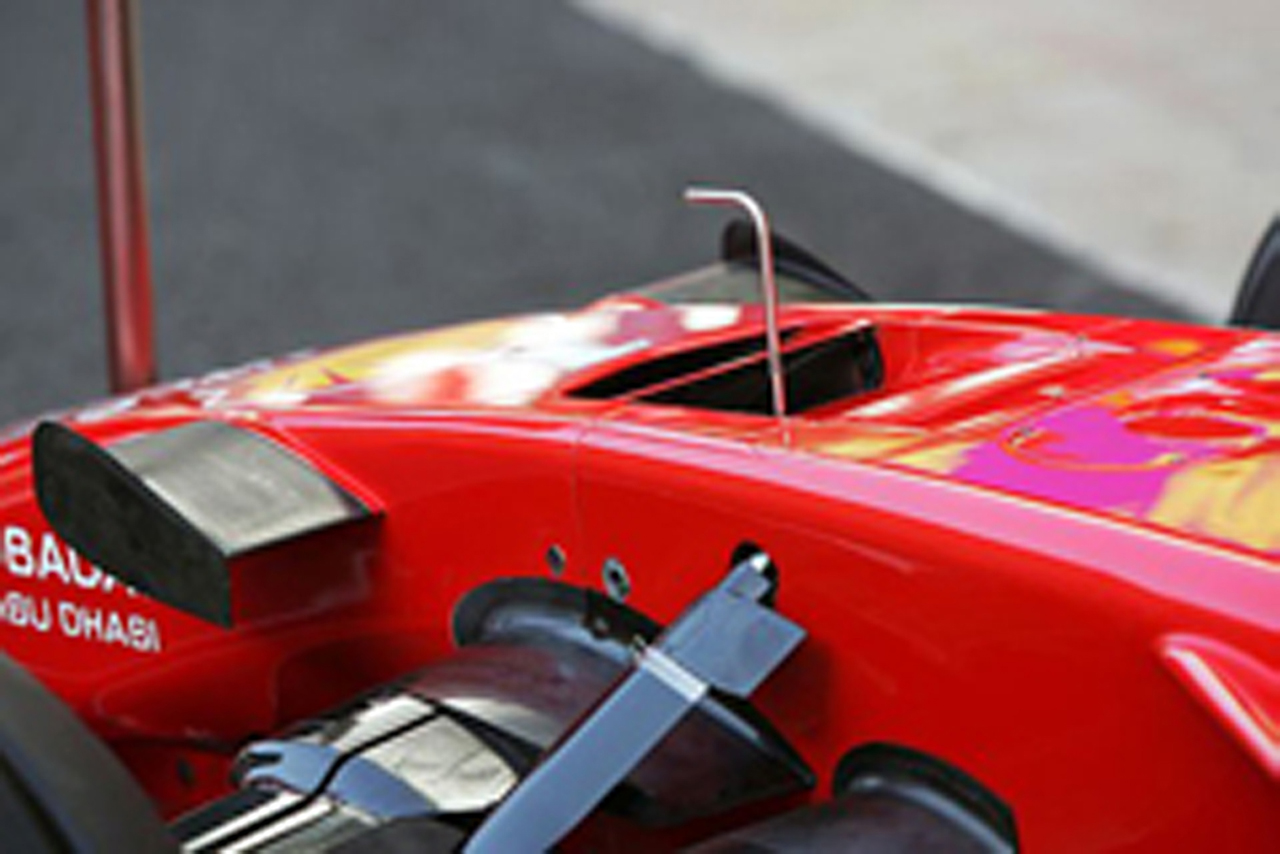 フェラーリの穴あきノーズ（画像）