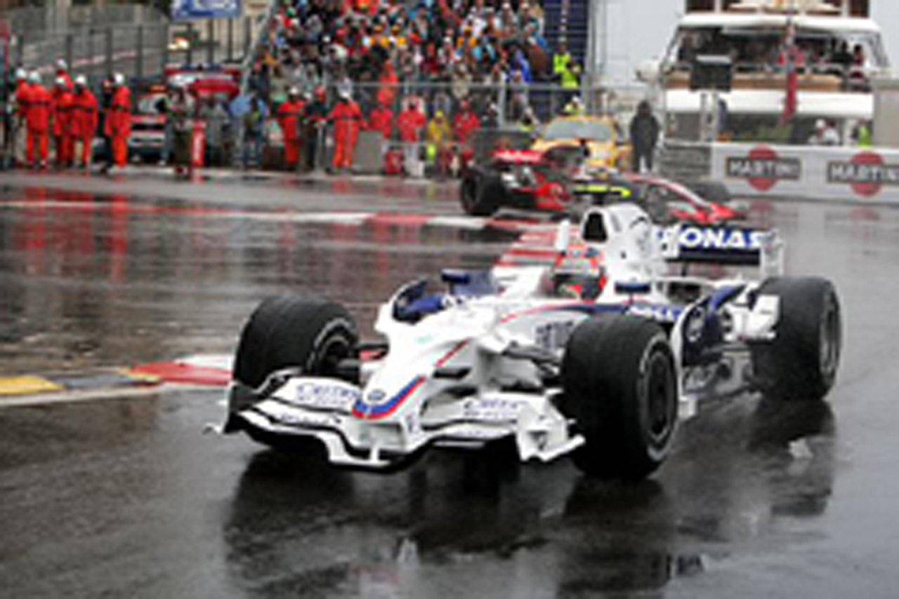 BMW、ロバート・クビサが2位表彰台（モナコGP）