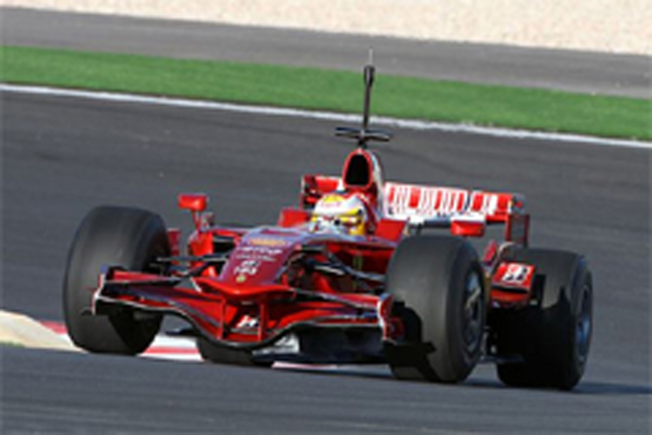 2009年の新車披露はフェラーリから