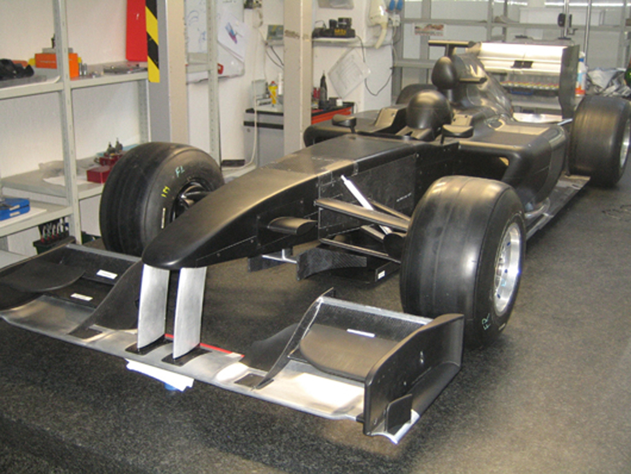 ロータス 2010年F1マシン 画像