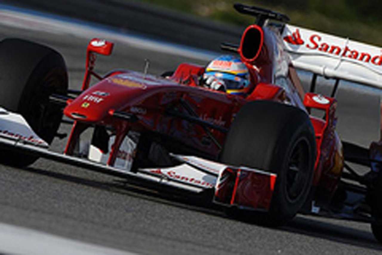 フェルナンド・アロンソ、2010年カラーのF60をテスト 【 F1-Gate .com 】