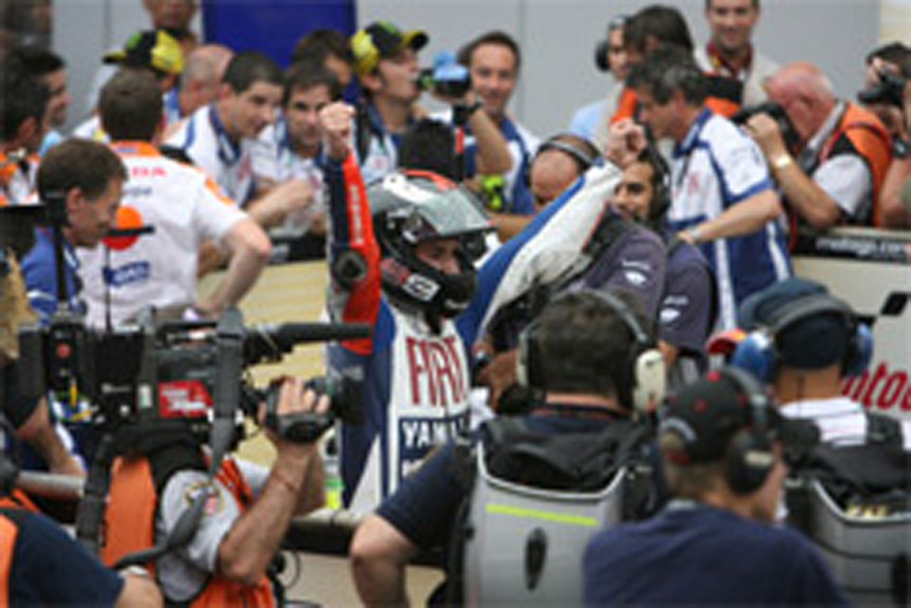 ホルヘ・ロレンソ、MotoGPクラスで初タイトルを獲得