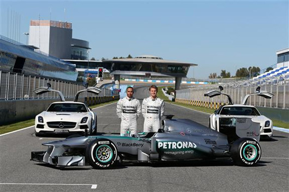 メルセデスAMG F1 W04