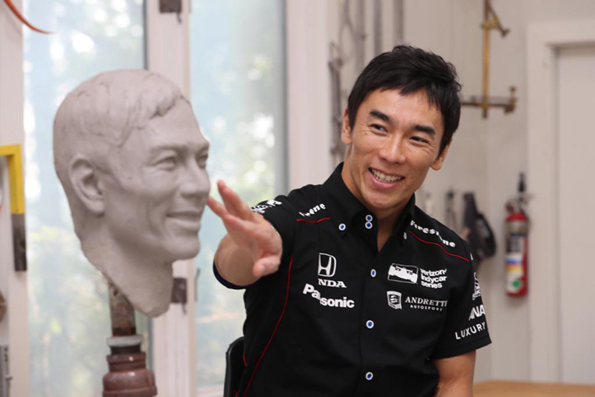 佐藤琢磨 インディ500優勝トロフィー ボルグワーナートロフィー を制作 F1 Gate Com