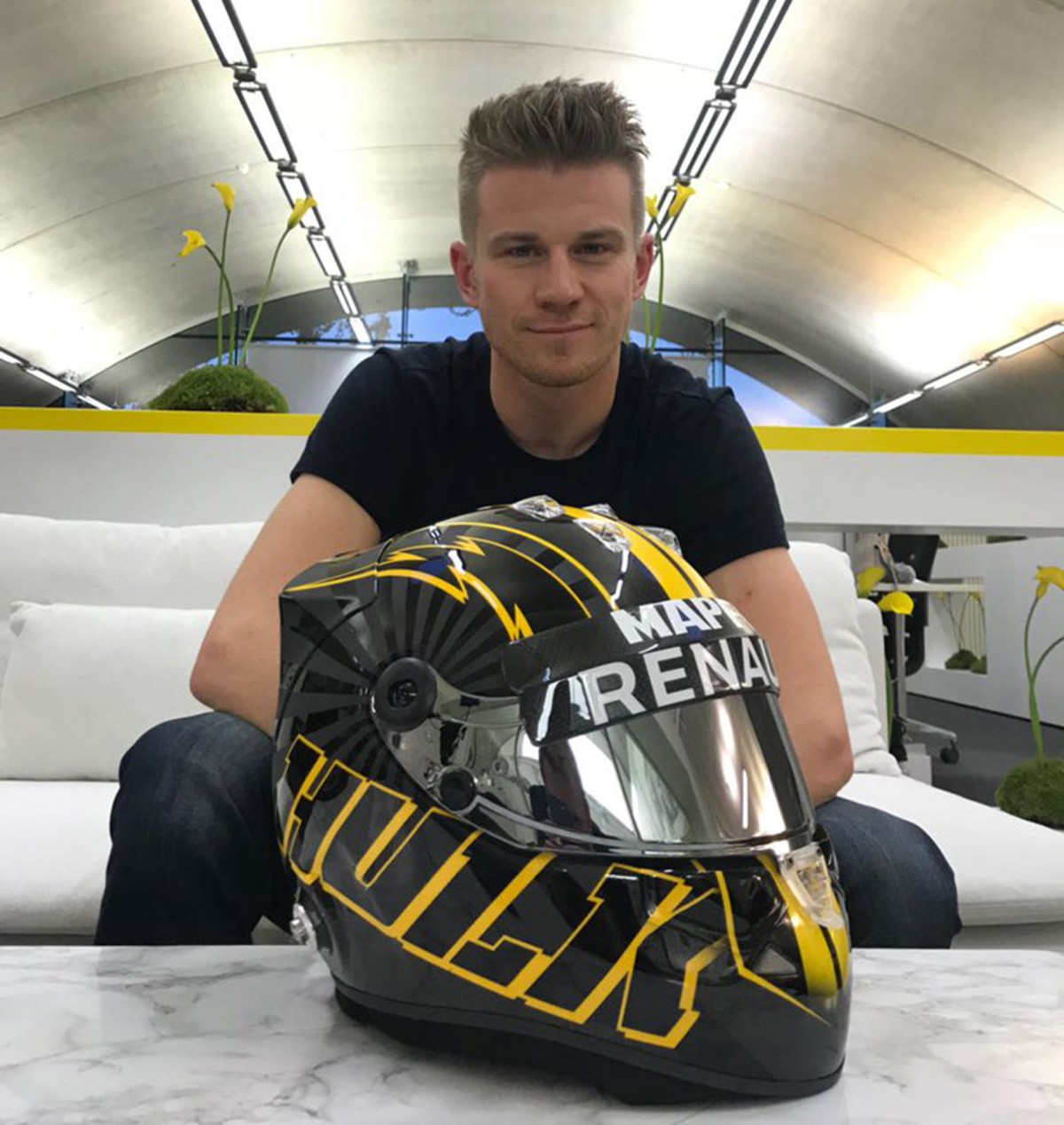 ニコ・ヒュルケンベルグ F1ヘルメット 2018年