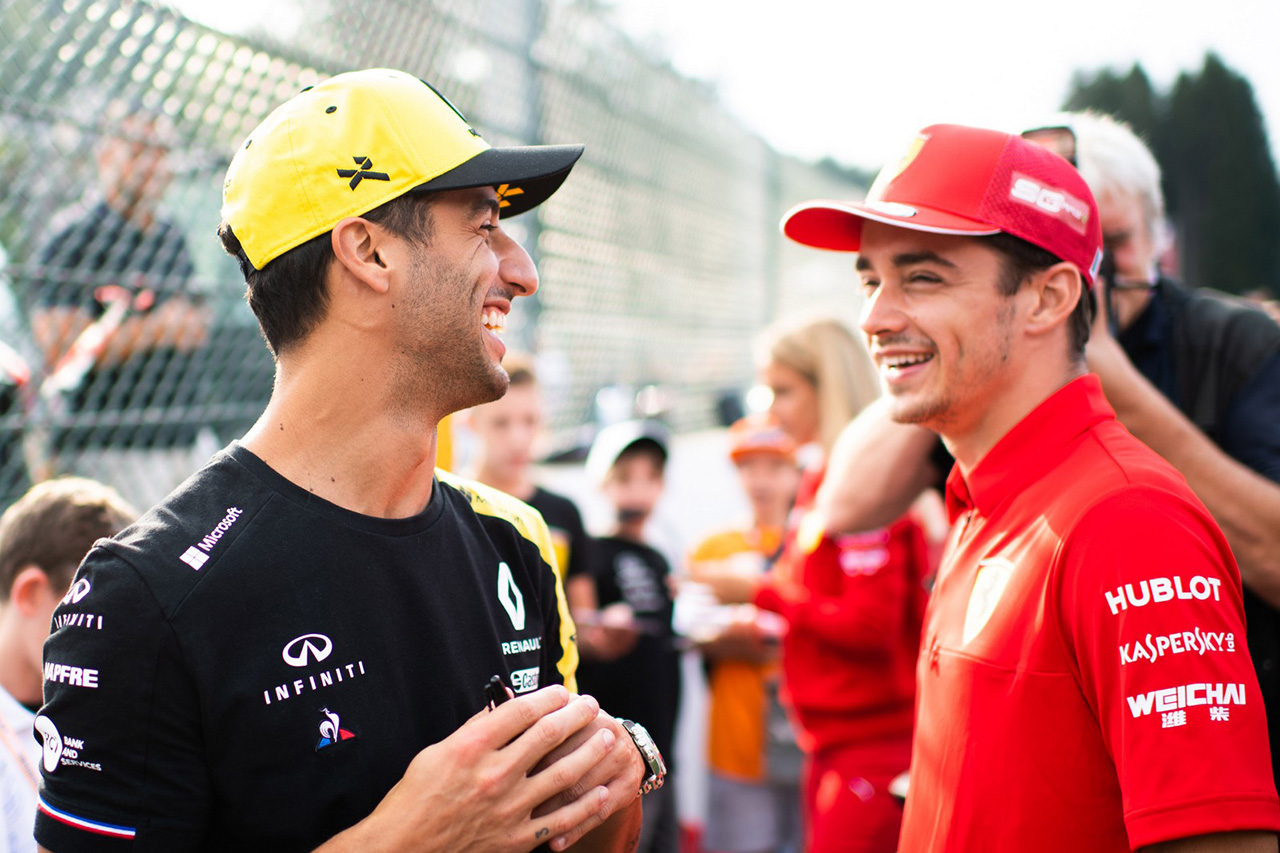 F1 シャルル・ルクレールとダニエル・リカルド、仲良しぶりを披露