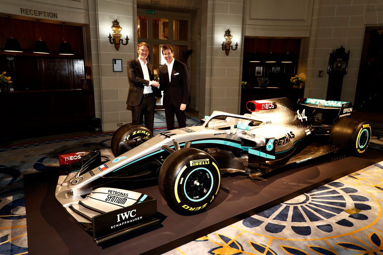 メルセデス、2020年F1マシン『W11』のカラーリングを発表