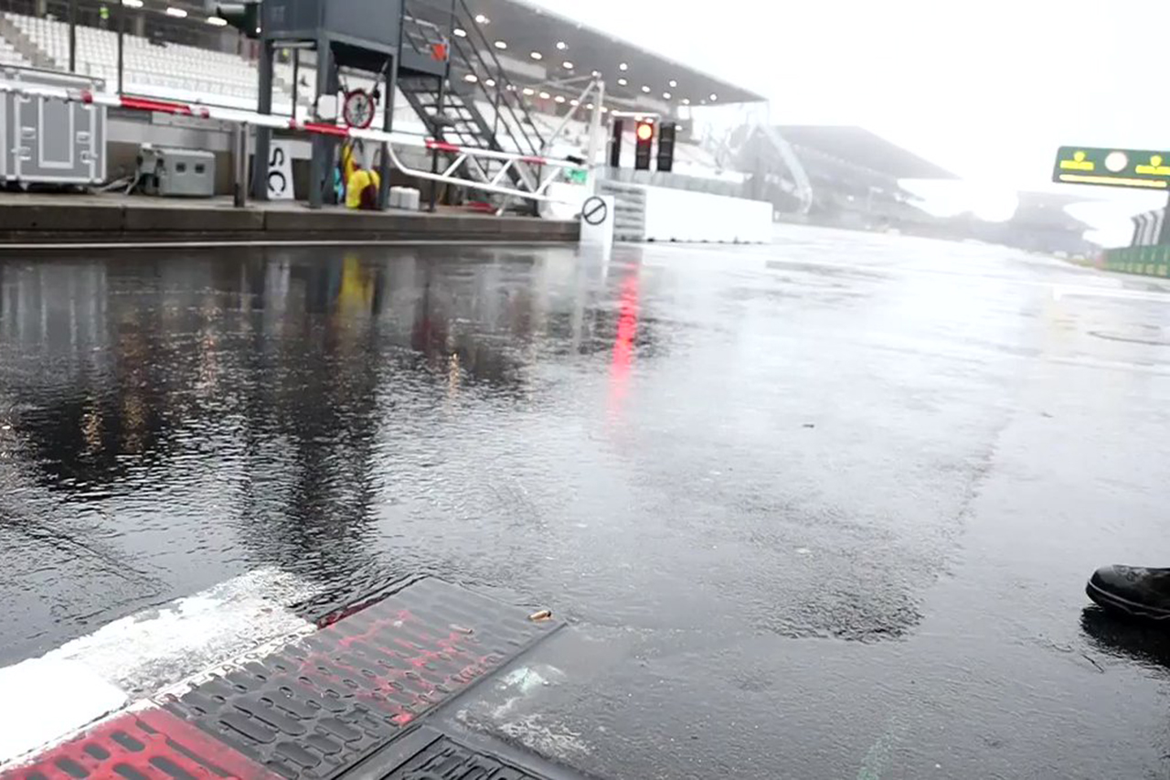 F1アイフェルGP フリー走行1回目：雨天でセッション開始できずに終了