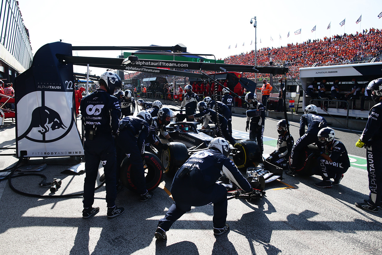 アルファタウリF1代表 「角田裕毅の問題の発生要因を調査する必要がある」 / F1オランダGP 決勝