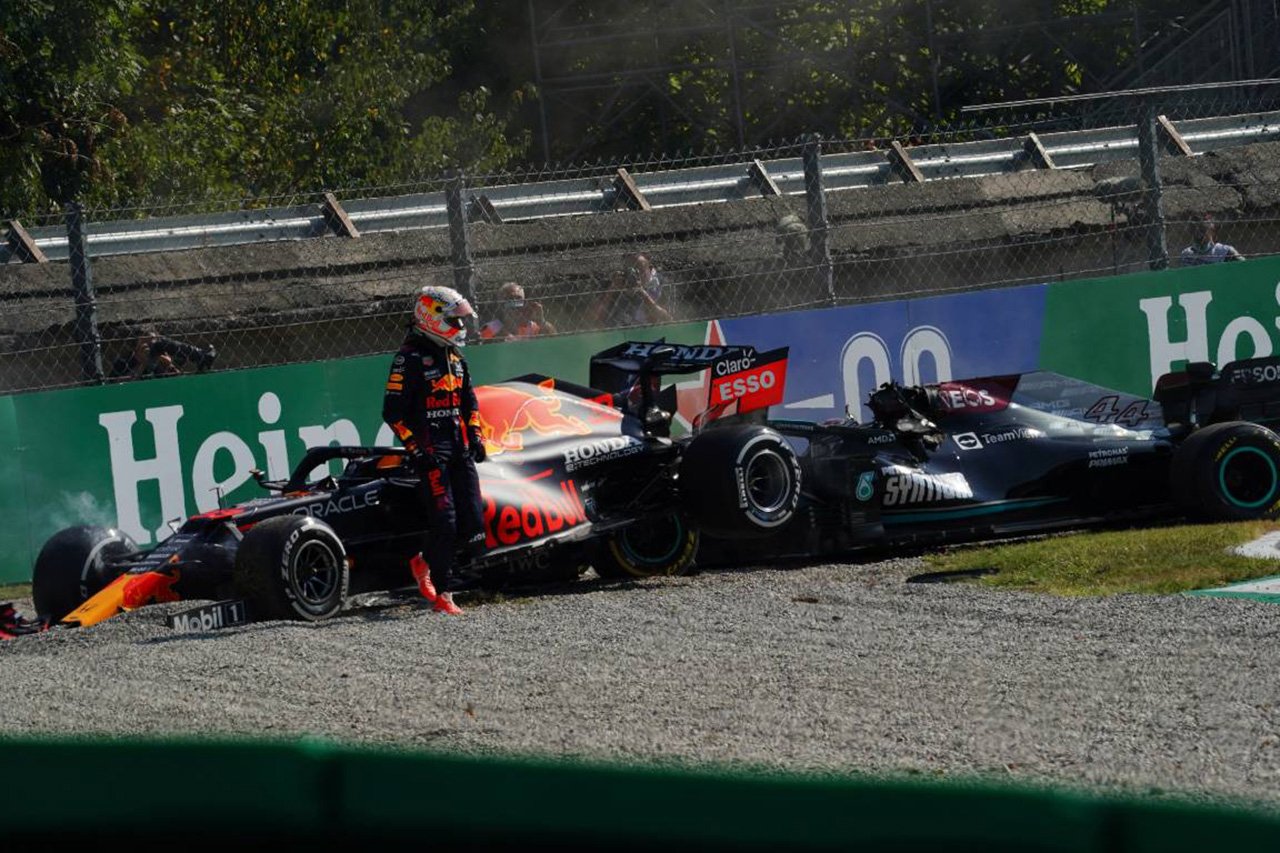 ダニエル・リカルド 「ハミルトンが負傷していたらマックスは助けた」 / F1イタリアGP