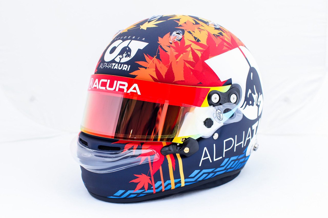 角田裕毅、F1日本GPで使用する予定だったスペシャルヘルメットを着用 