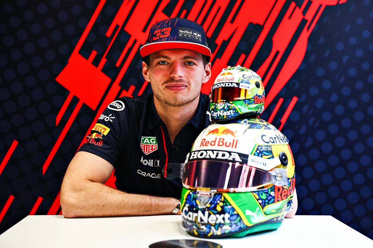 マックス・フェルスタッペン、F1ブラジルGPでスペシャルヘルメット 