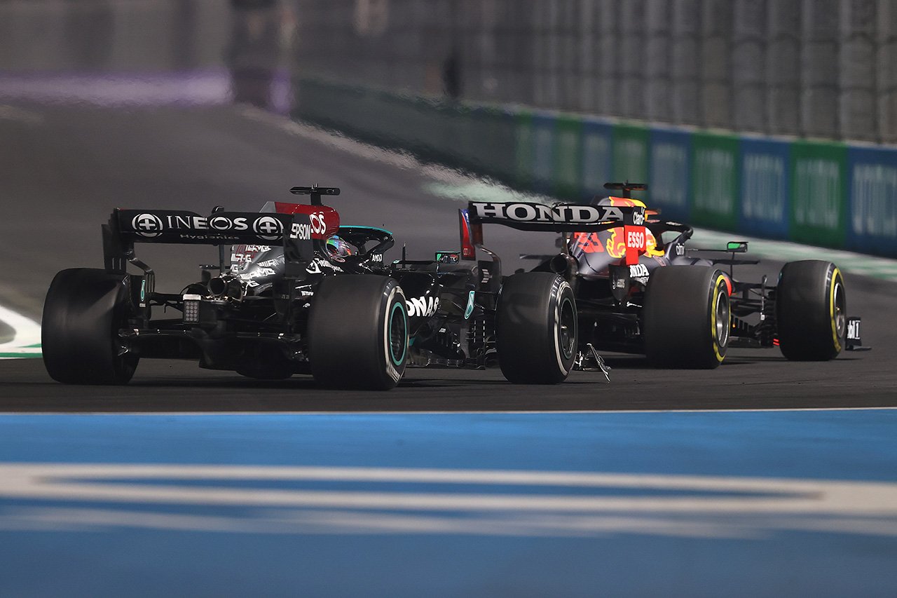 F1：ルイス・ハミルトン 「1人だけルールを理解できていないドライバーがいる」とフェルスタッペンを暗に批判