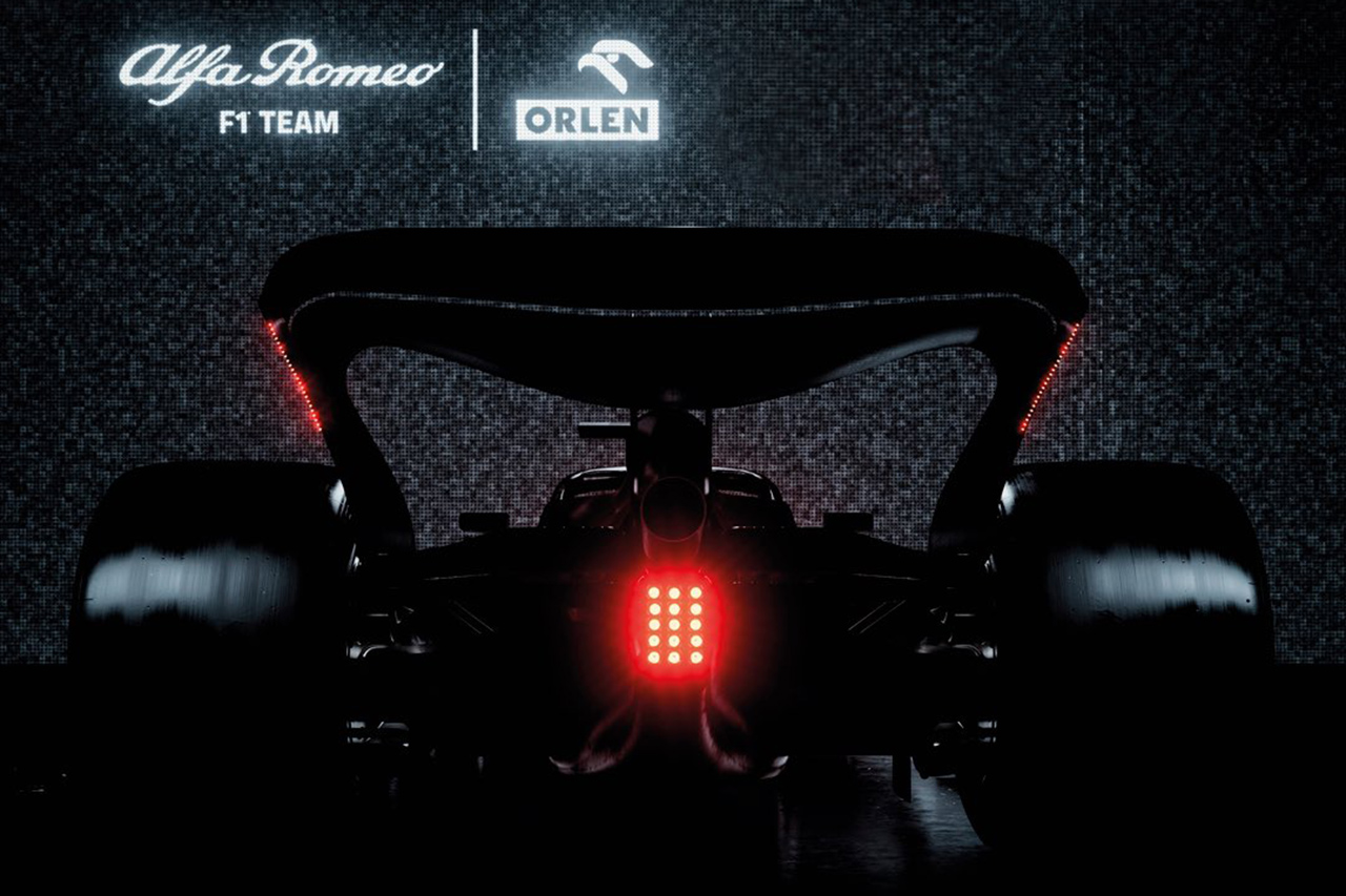 アルファロメオF1、2022年F1マシン『C42』の正式カラーは2月27日に披露