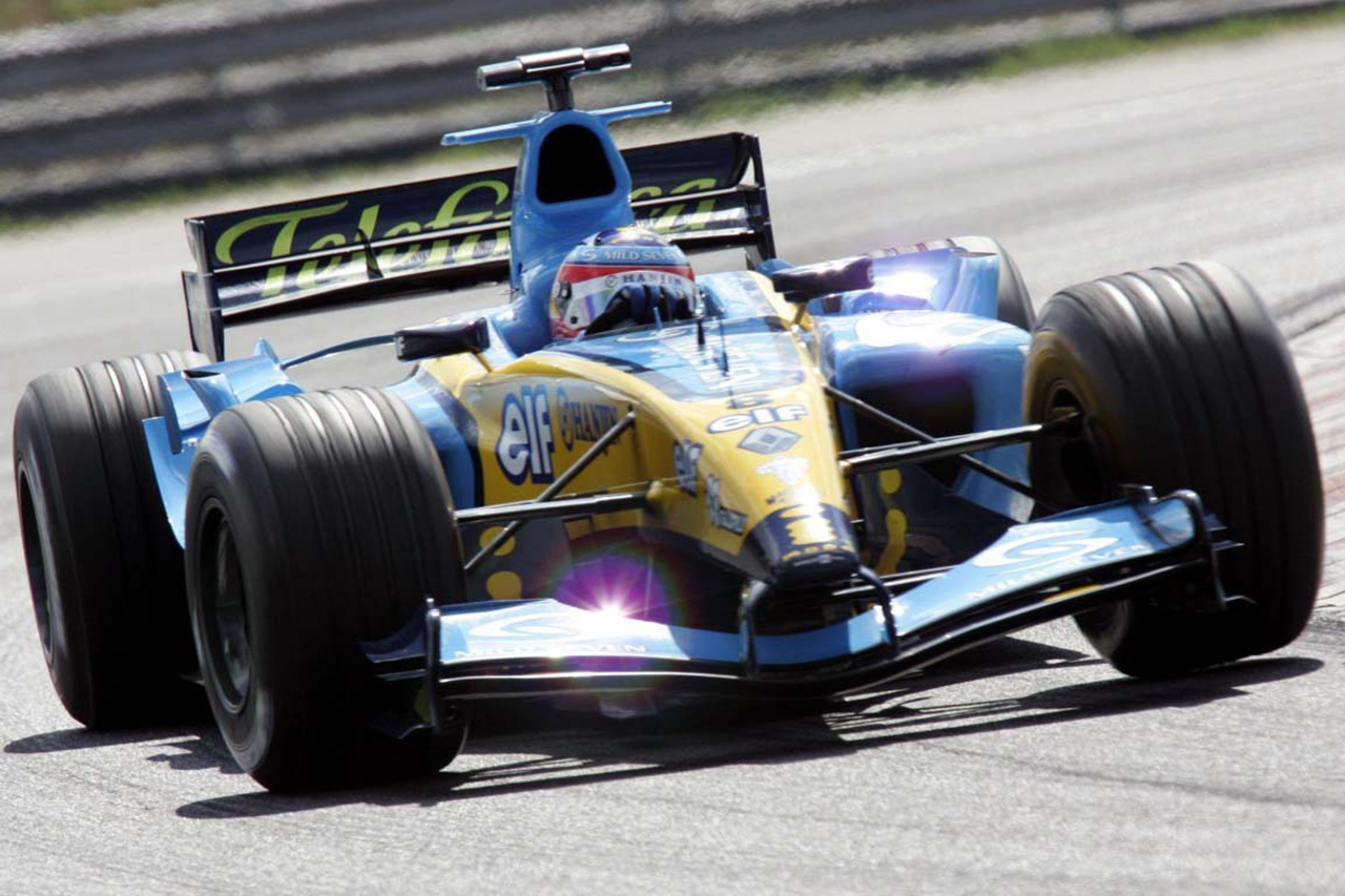 F1：フェルナンド・アロンソのルノー R24、オークションで意外な安値