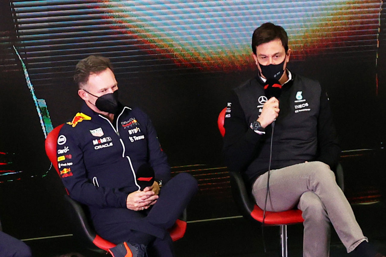 レッドブルとメルセデス、F1チーム代表同士が2022年シーズンにむけて和睦