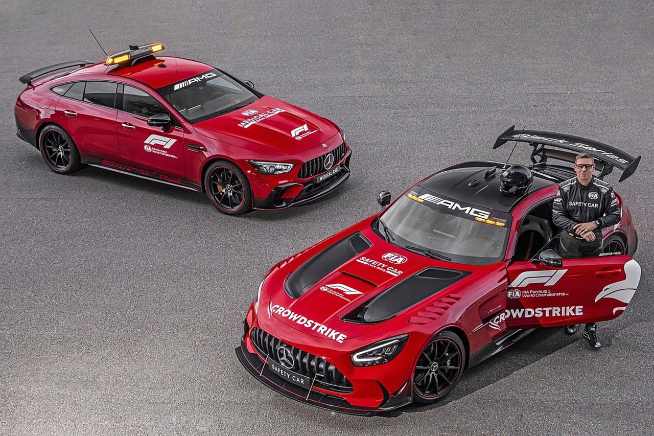 メルセデスAMG GT ブラックシリーズ（セーフティカー）とメルセデスAMG GT 63 S 4MATIC＋（メディカルカー） / 2022年のF1世界選手権