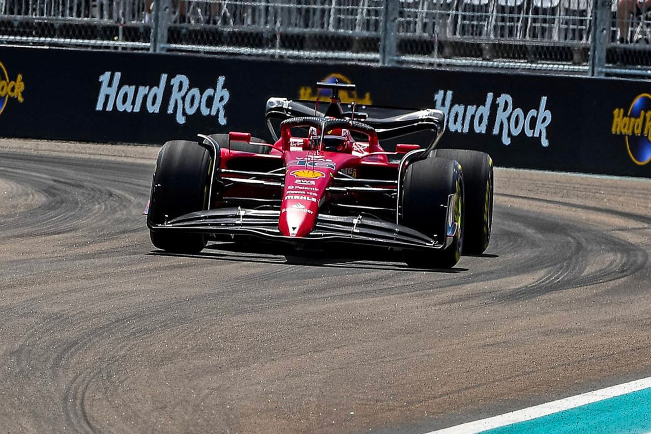 F1マイアミGP フリー走行1回目：フェラーリF1のルクレールがトップ。メルセデスF1のラッセルが2番手につける