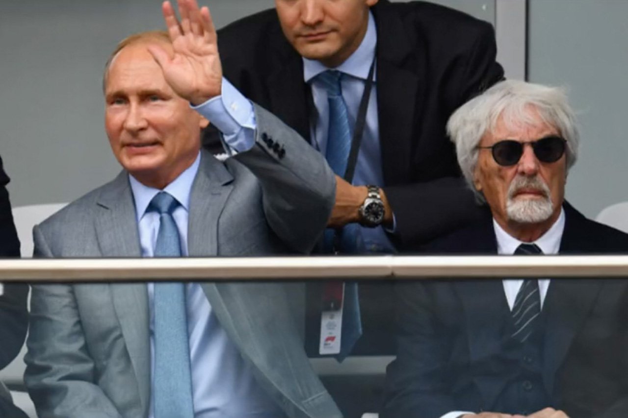 F1、プーチン大統領を擁護する発言をしたバーニー・エクレストンと距離