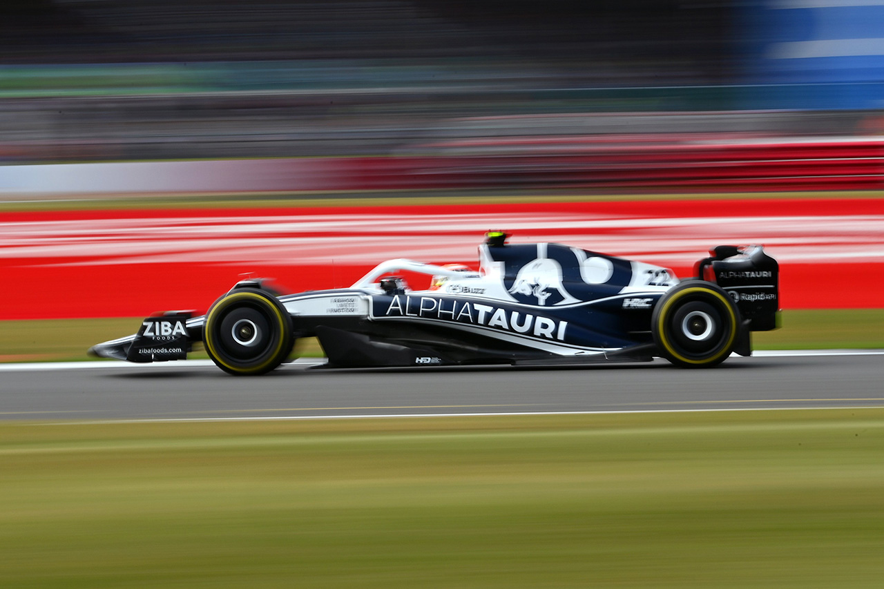 F1イギリスGP FP2 速報：カルロス・サインツがトップタイム 角田裕毅は16番手