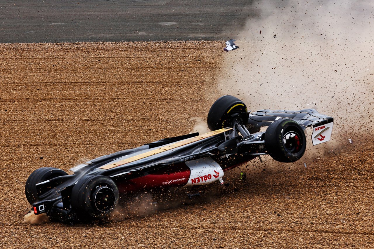 周冠宇、大クラッシュを語る「車が炎上することを恐れていた」 / F1イギリスグランプリ