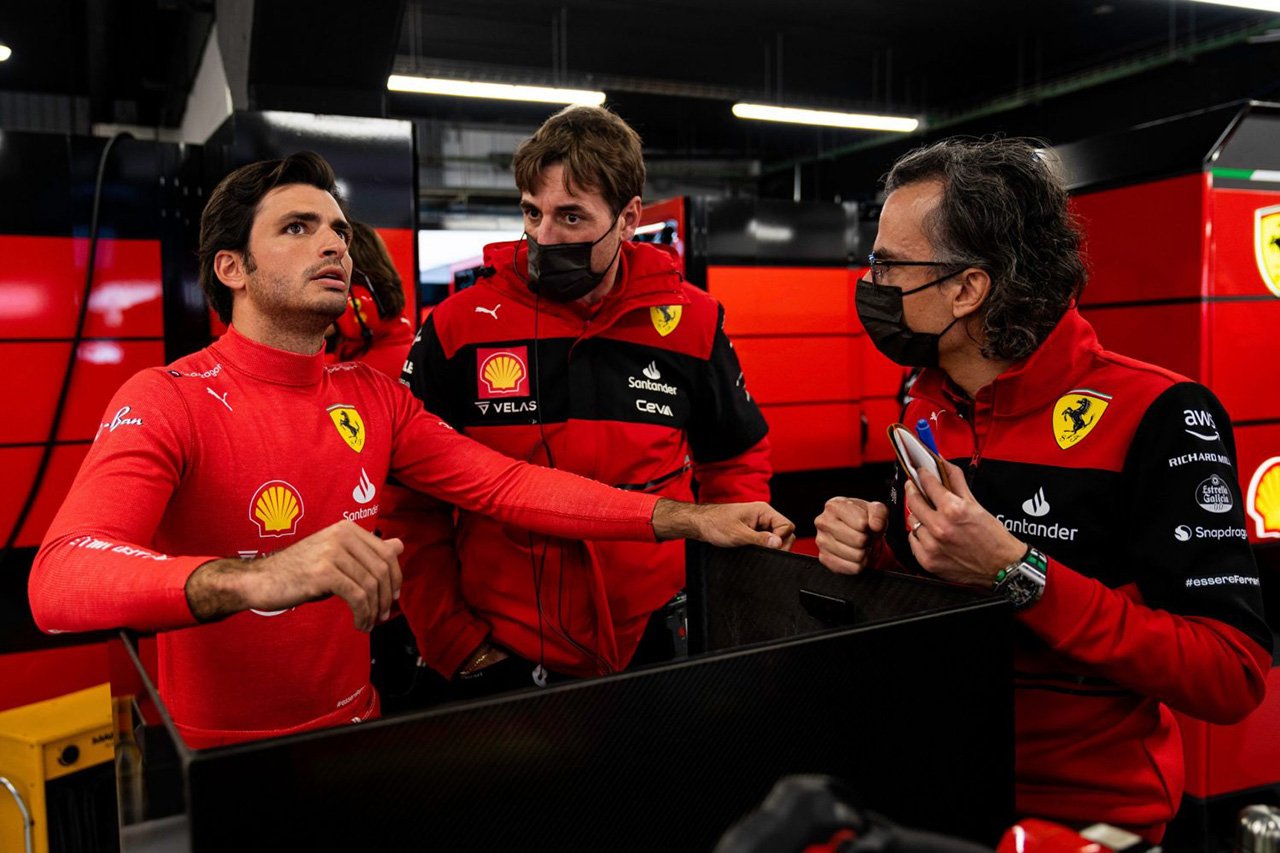 フェラーリF1首脳 “カルロス・サインツJr. チームリーダー待望論”を軽視
