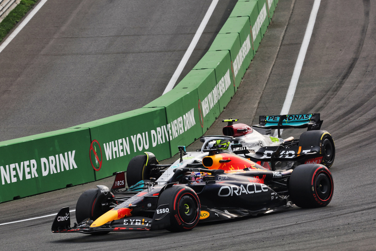 Jos Verstappen: Mercedes F1 didn't learn from Abu Dhabi last year