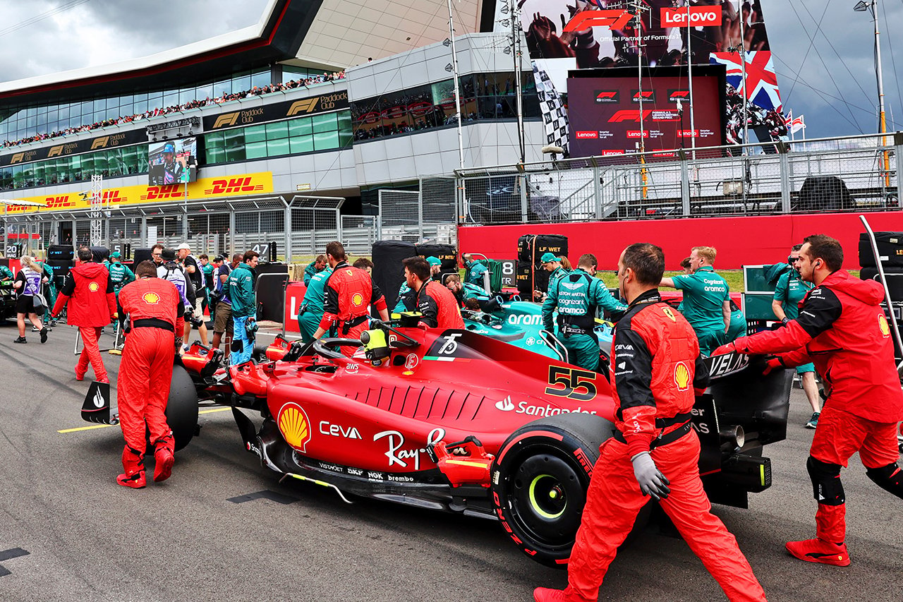 Ferrari F1 representative, '3 PUs are too few' for frequent grid penalties