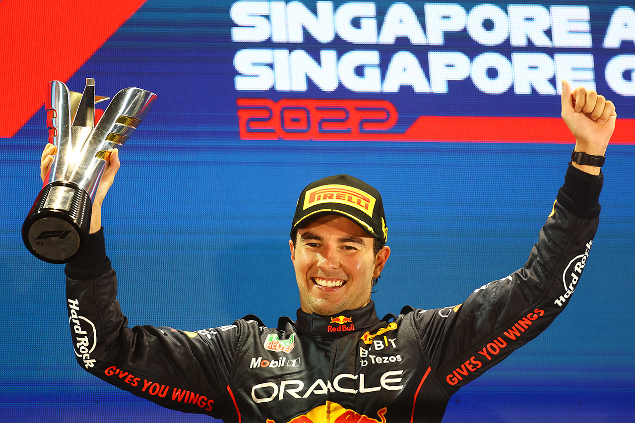 F1シンガポールGP 決勝：レッドブルF1のセルジオ・ペレスが今季2勝目 フェルスタッペンの王座は次戦日本GPに持越