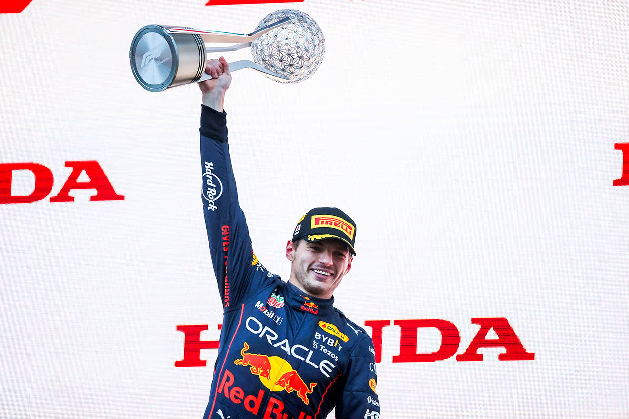 F1日本GP：優勝のフェルスタッペンがホンダの母国でチャンピオン獲得 HONDAエンジンがワンツー