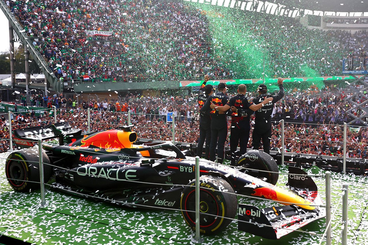 F1メキシコGP：フェルスタッペンがポイント数と勝利数でシーズン新記録