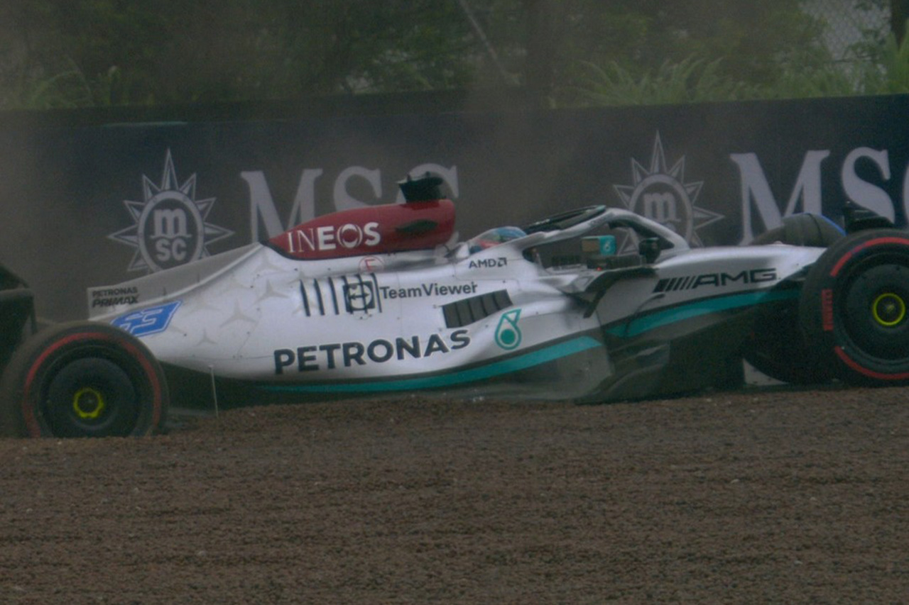 ジョージ・ラッセル 「グラベルでのバウンドでヘッドレストが折れた」 / メルセデス F1ブラジルGP 予選