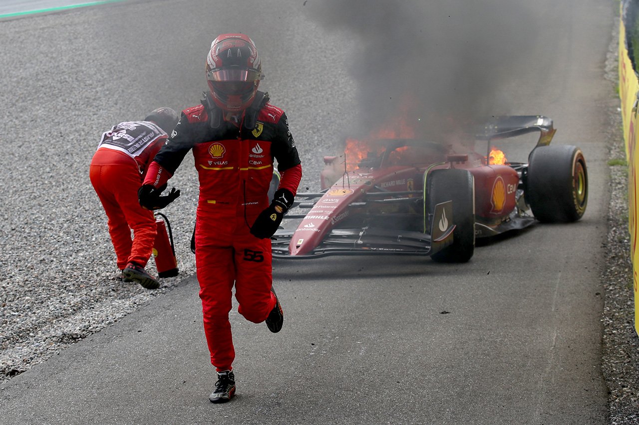 フェラーリF1代表 「序盤の故障でエンジン出力を下げざるを得なかった」
